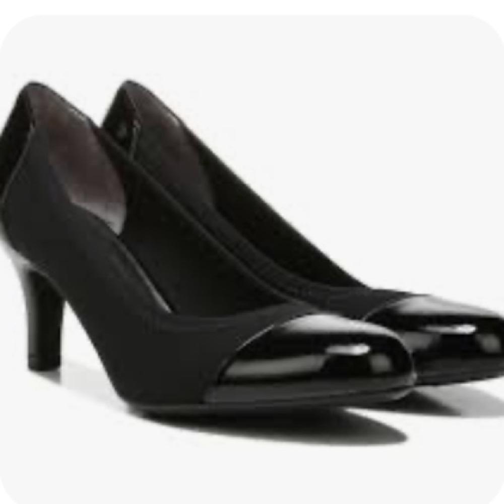 LifeStride Women's Parigi Stretch Dress Pump, Two Tone Black. Size 8.5.